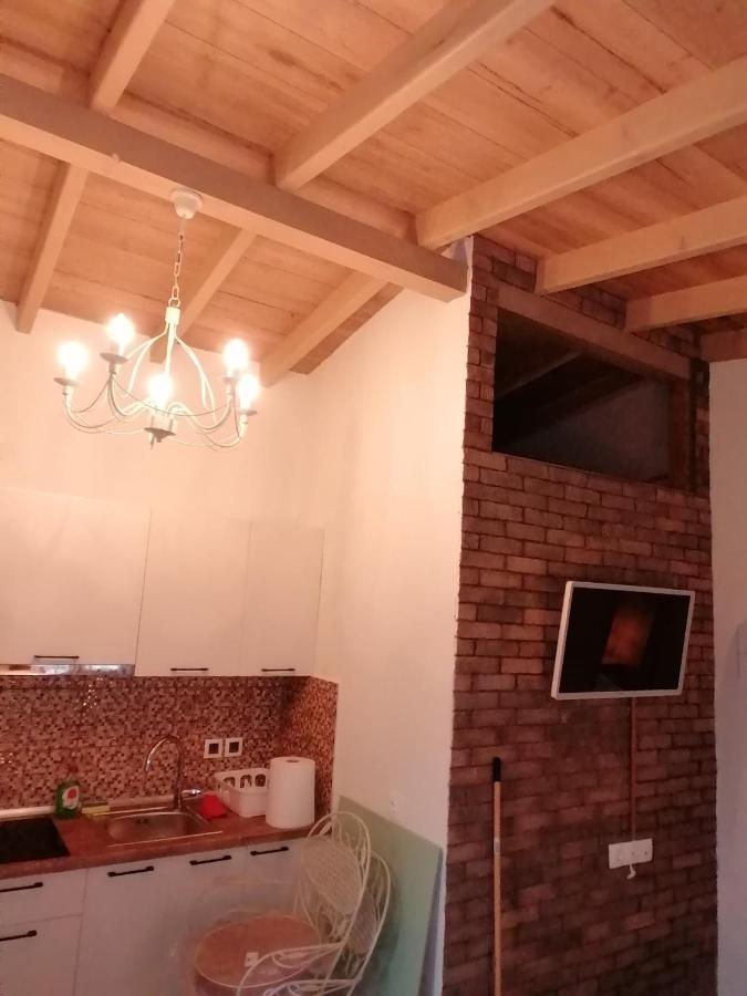 Tiny House By The Sea Villa เนอา สกีโอนี ภายนอก รูปภาพ