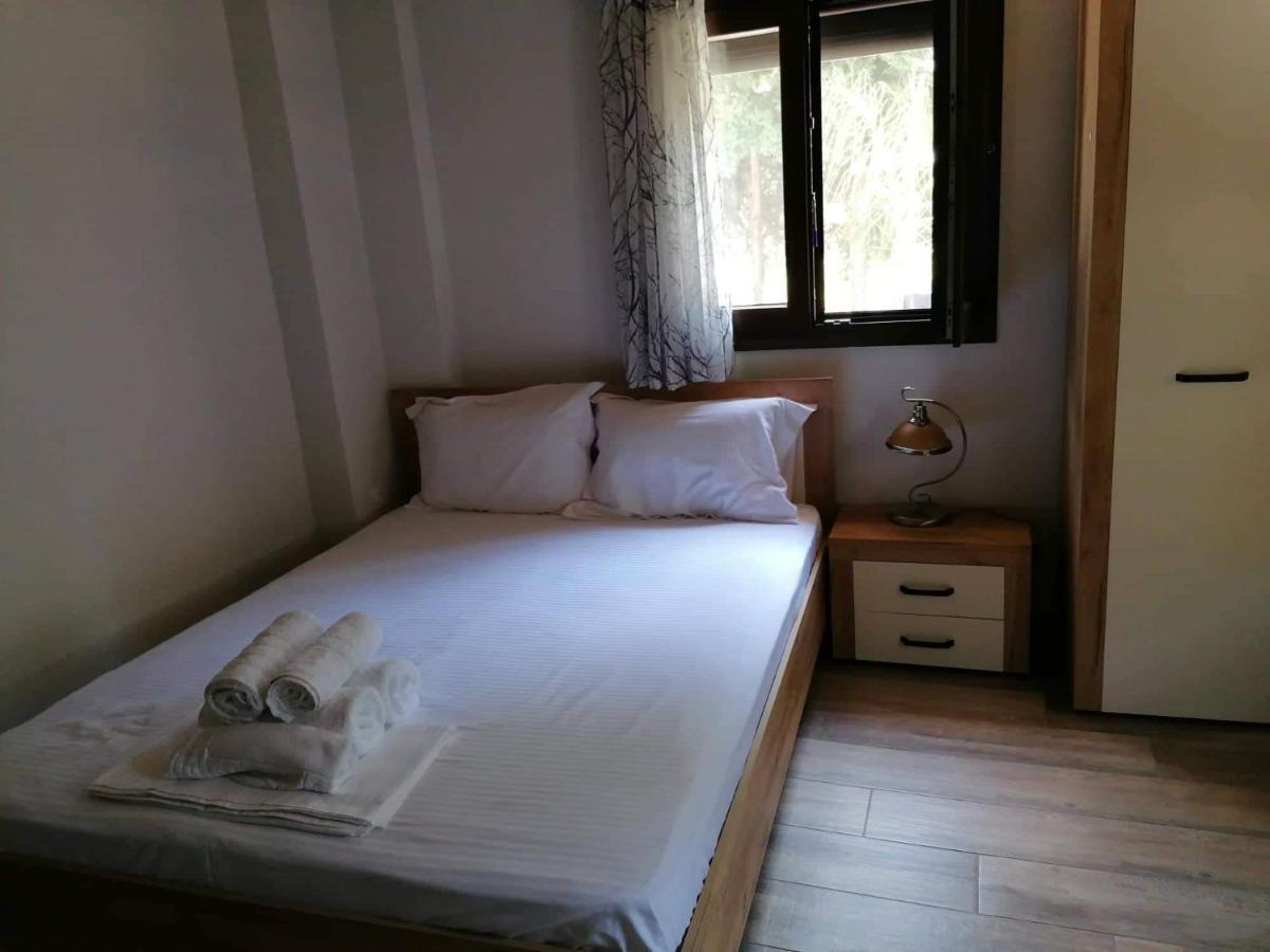 Tiny House By The Sea Villa เนอา สกีโอนี ภายนอก รูปภาพ
